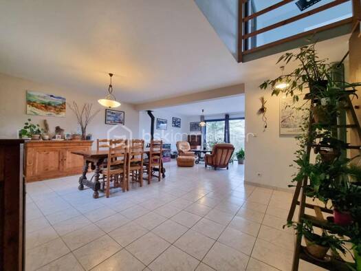 Maison à vendre 325 000 € 7 pièces 5 chambres 169 m² 4 400 m² de terrain Germigny-des-Prés 45110