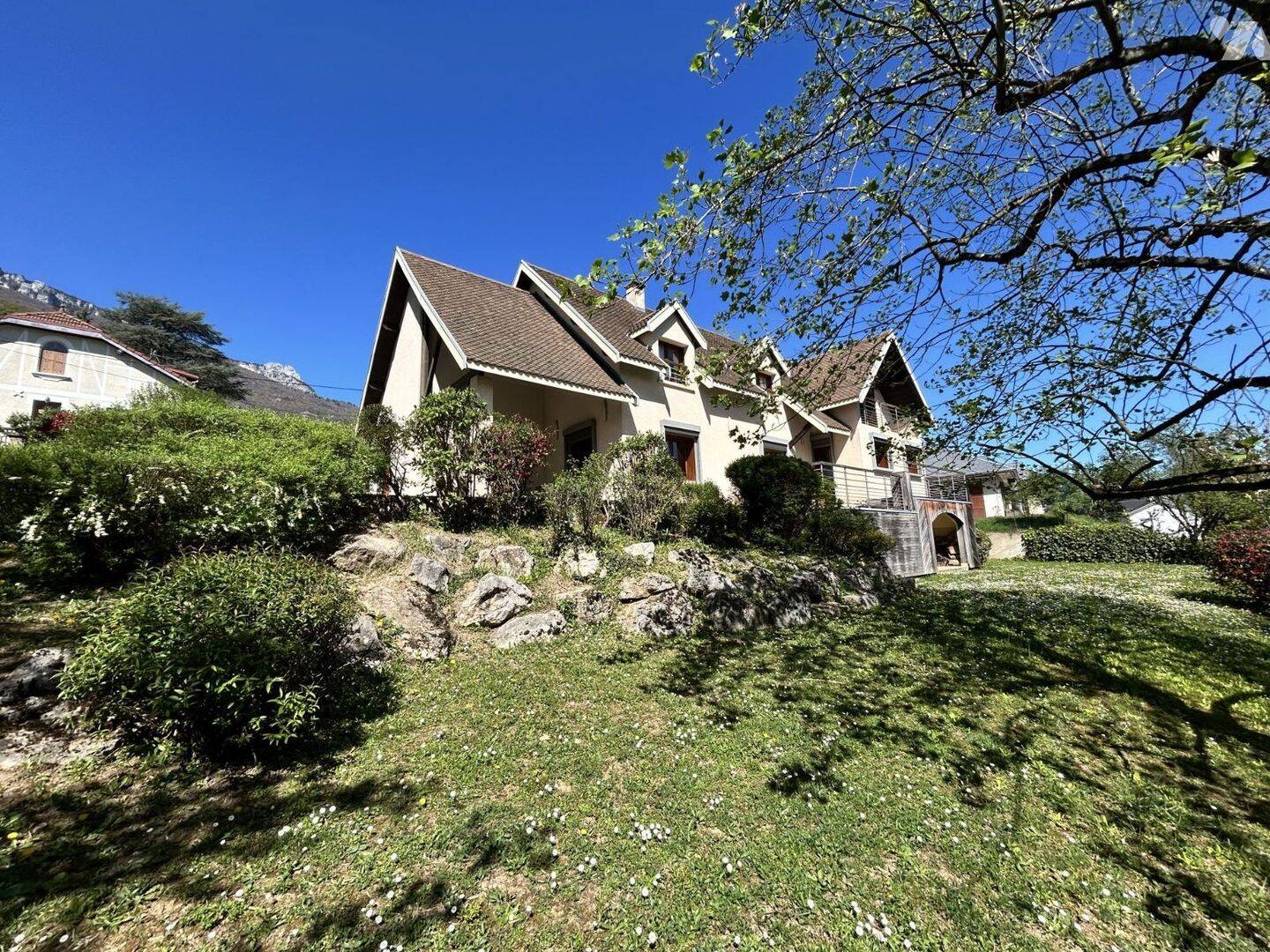 Maison 6 pièces 200 m² · à Seyssins · 200 m² · 695 000 €