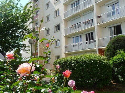 Appartement à vendre 249 000 € 4 pièces 2 chambres 79 m² Étage 1/9 La Justice Rosny-sous-Bois 93110