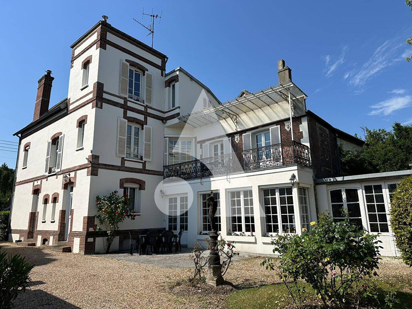 Maison 8 pièces 220 m² · à Évreux · 220 m² · 399 000 €
