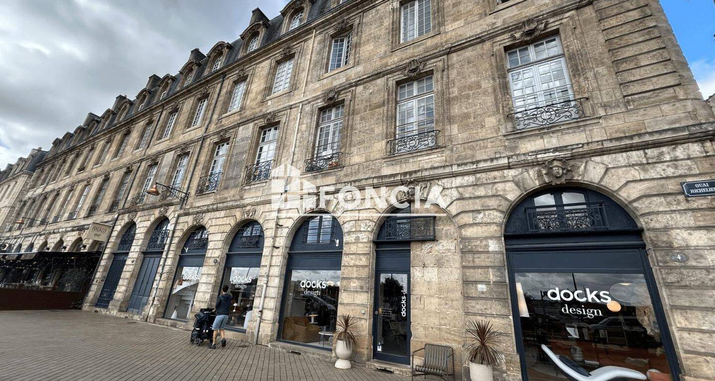 Appartement 3 pièces 83 m² · à Bordeaux · 83 m² · 296 000 €