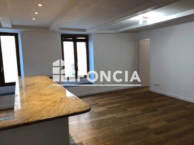 Appartement 3 pièces 61 m² · à Marseille 1er Arrondissement · 60,7 m² · 765 €/mois