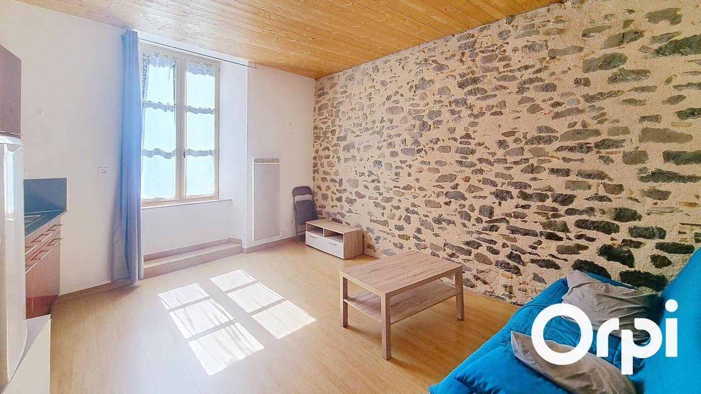 Appartement 2 pièces 34 m² · à Saint-Flour · 33,9 m² · 420 €