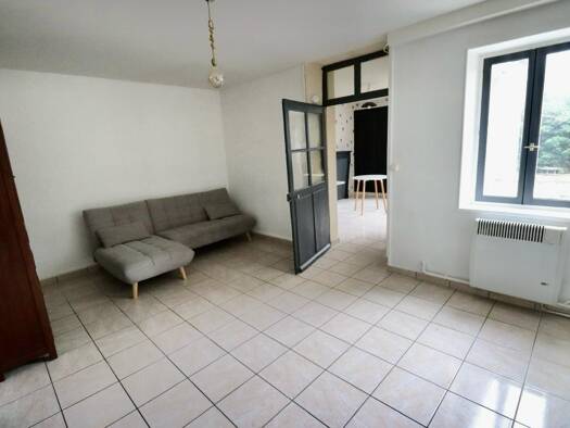 Immeuble à vendre 115 000 € 200 m² Est Fourchambault 58600