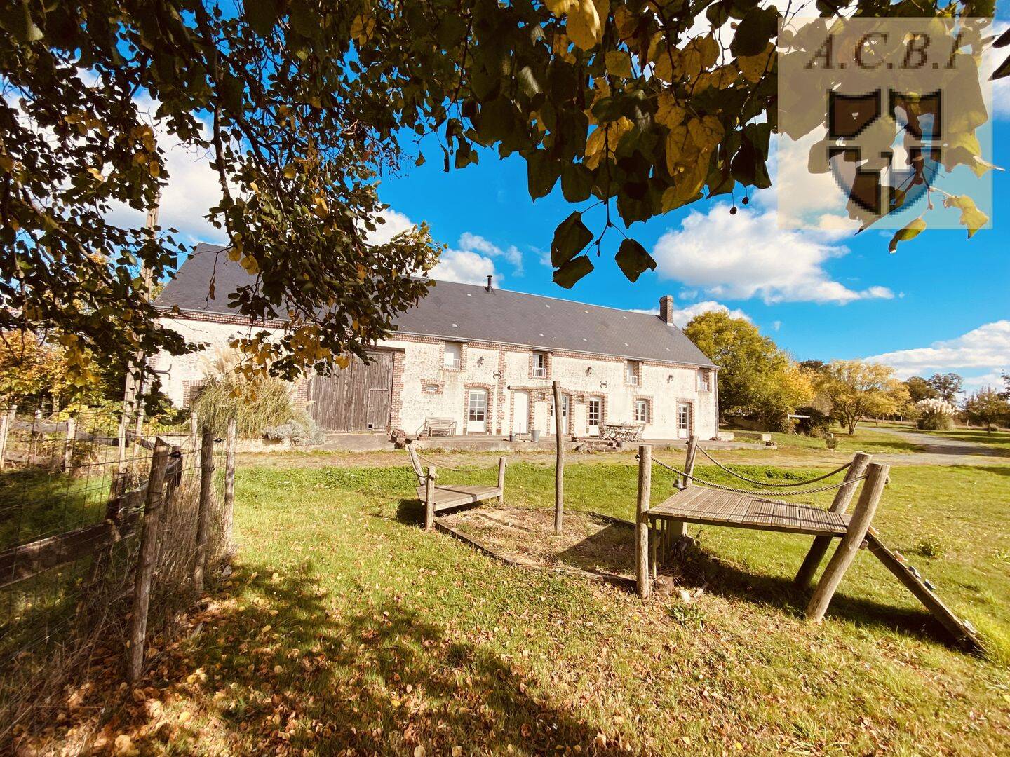 Maison 7 pièces 198 m² · à Savigny-sur-Braye · 198 m² · 1 385 €/mois