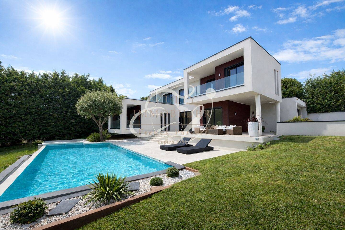 Maison 6 pièces 192 m² · à Écully · 192 m² · 1 379 000 €