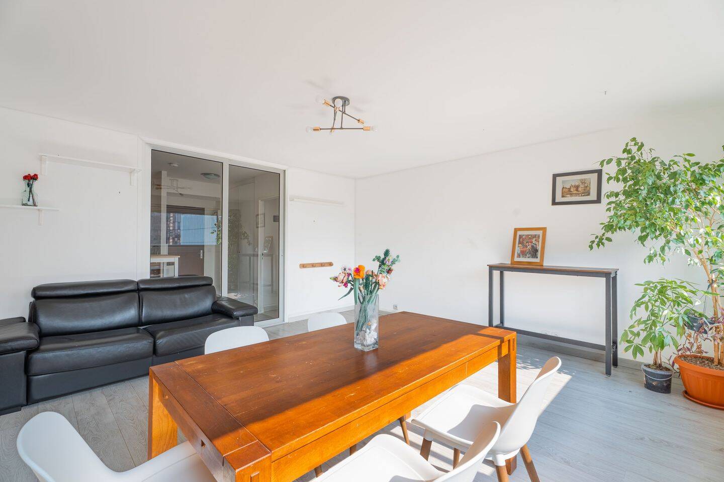 Appartement 3 pièces 79 m² · à Courbevoie · 79 m² · 2 490 €