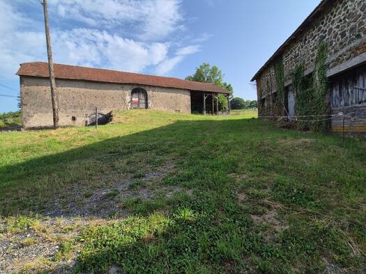 Maison à vendre 45 000 € 2 pièces 175 m² Ayrens 15250