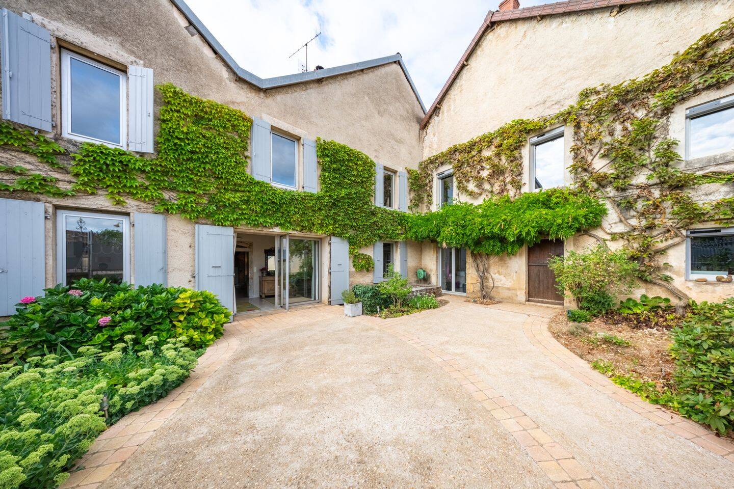 Maison 6 pièces 287 m² · à Chaignay · 287 m² · 582 000 €