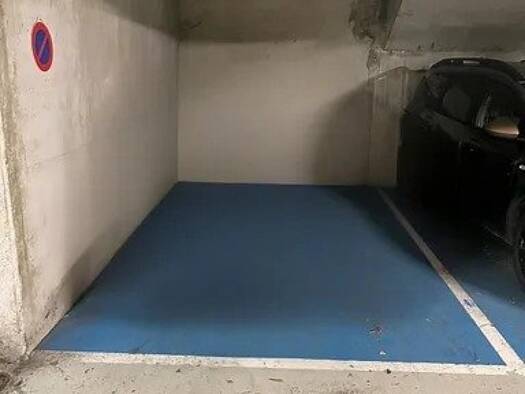 Parking à vendre 18 000 € République-Gare-Porte de Paris Saint-Denis 93200