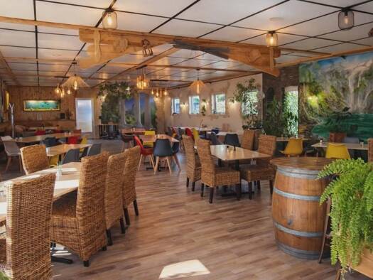 Local commercial à vendre 270 000 € 272 m² de surface de vente Saumur 49400