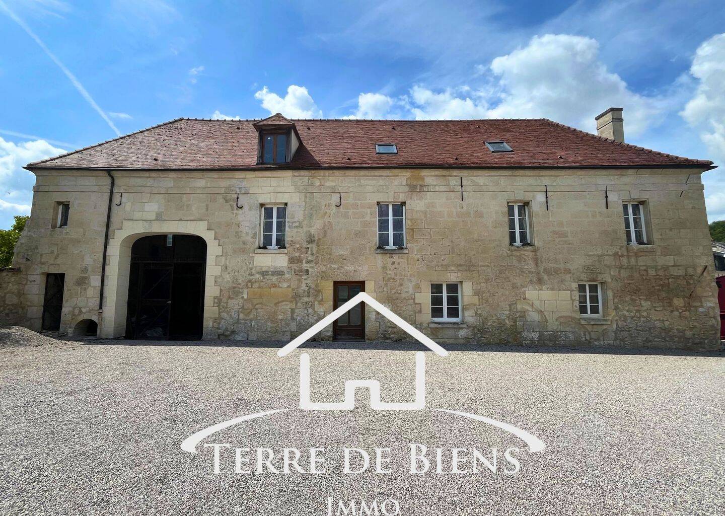 Propriété avec dépendances, pâtures et étang