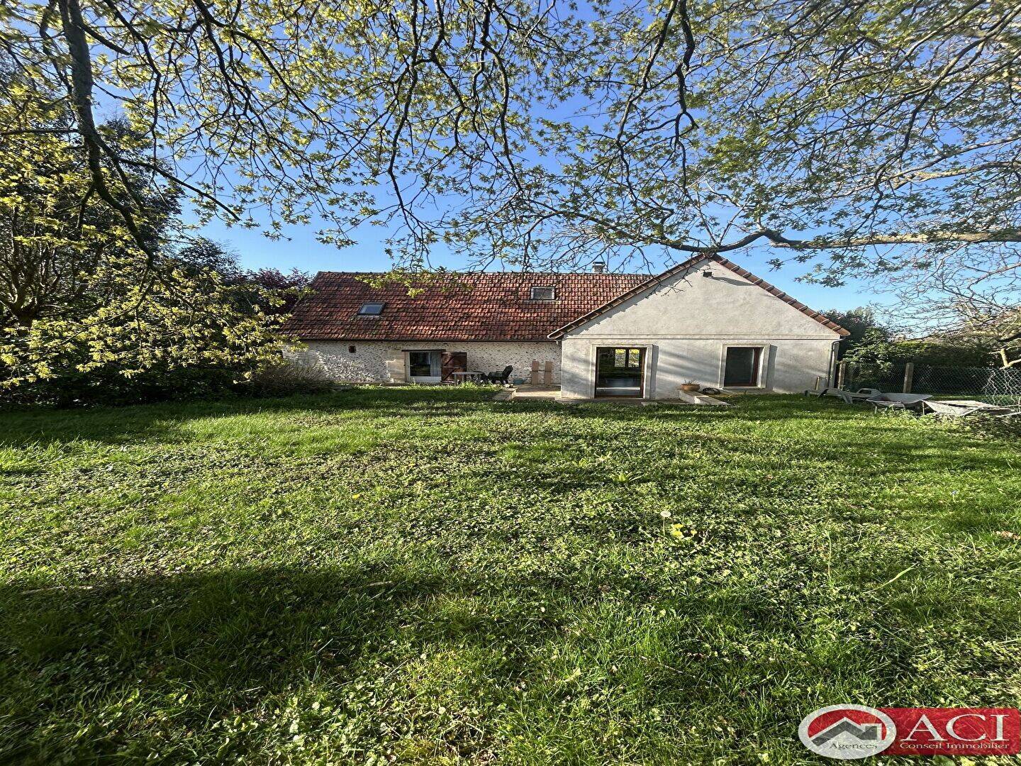Maison 5 pièces 132 m² · à Ully-Saint-Georges · 132 m² · 217 000 €