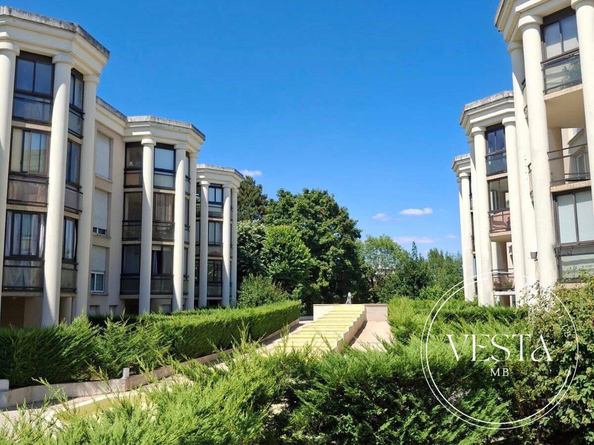Appartement 1 pièce 27 m² · à Dijon · 27,3 m² · 74 900 €