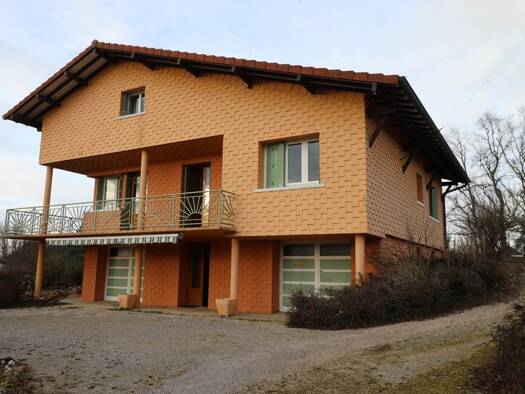 Maison à vendre 188 500 € 5 pièces 4 chambres 117 m² 3 494 m² de terrain Curciat-Dongalon 01560