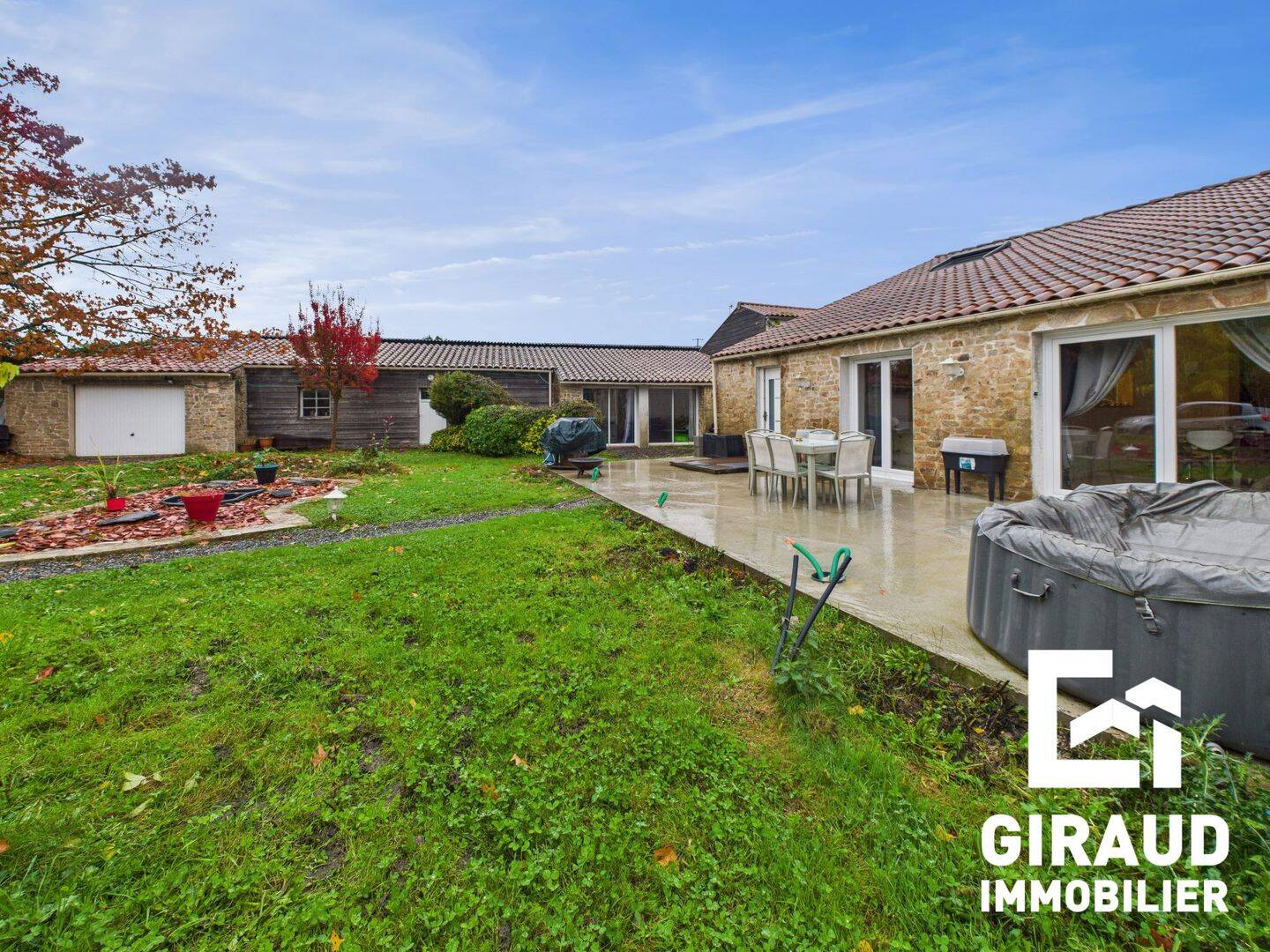 Maison 5 pièces 131 m² · à Antigny · 131 m² · 197 600 €