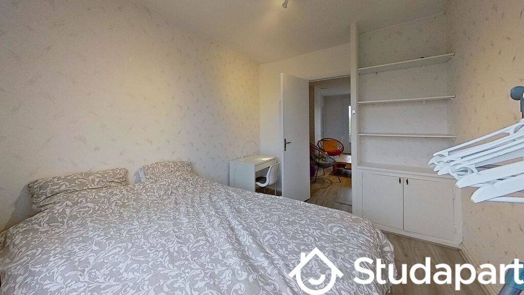 1 pièce 77 m² · à Rouen · 77 m² · 400 €/mois