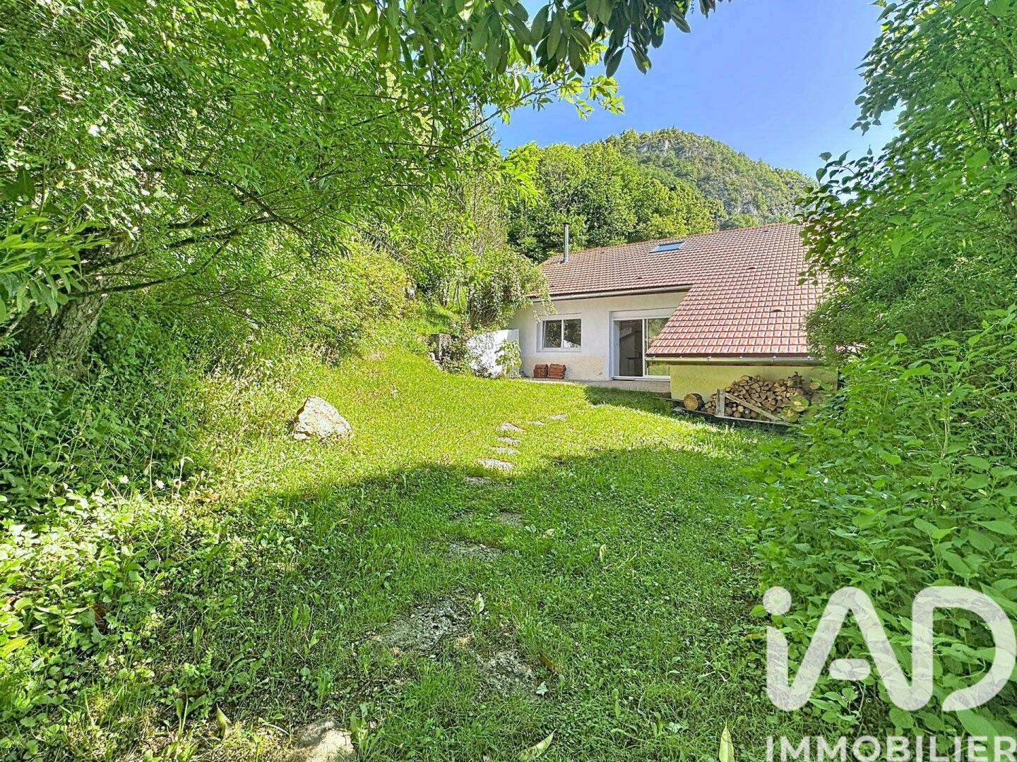 Maison 8 pièces 157 m² · à Villard-Saint-Sauveur · 156,8 m² · 299 000 €