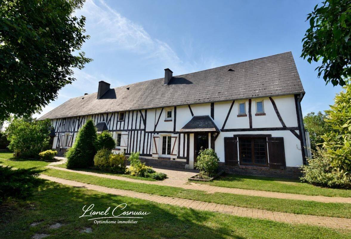Maison 8 pièces 213 m² · à La Couture-Boussey · 213 m² · 252 000 €