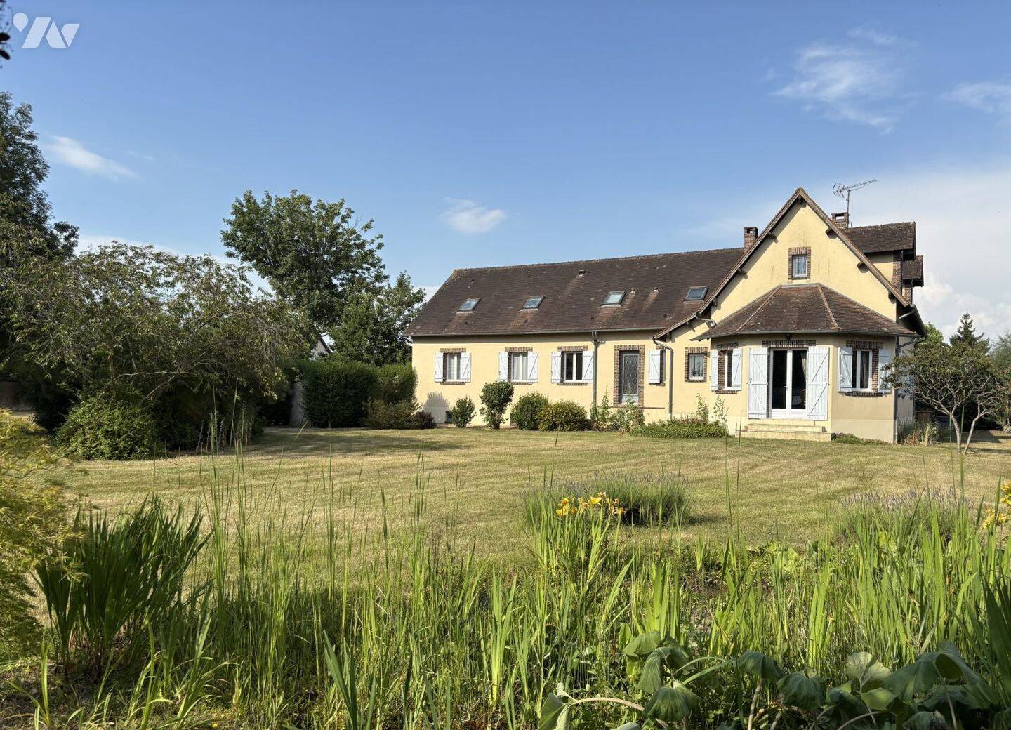 Maison 9 pièces 286 m² · à Brezolles · 286 m² · 397 100 €