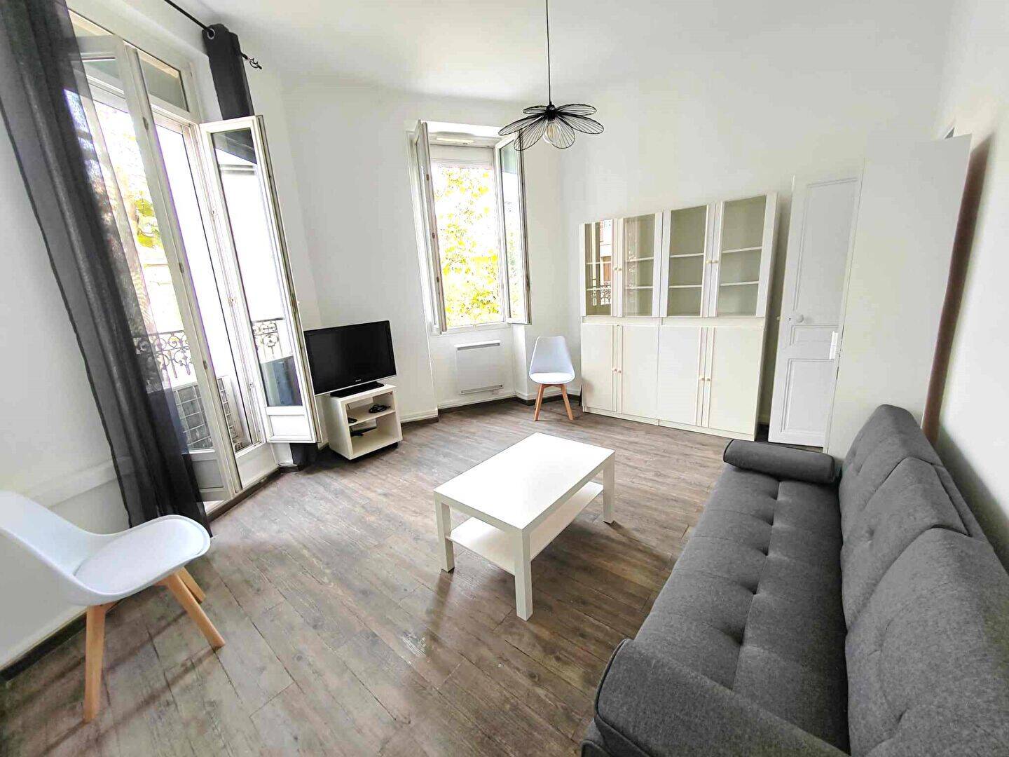 3 pièces 51 m² · à Marseille 5ème Arrondissement · 51 m² · 1 200 €