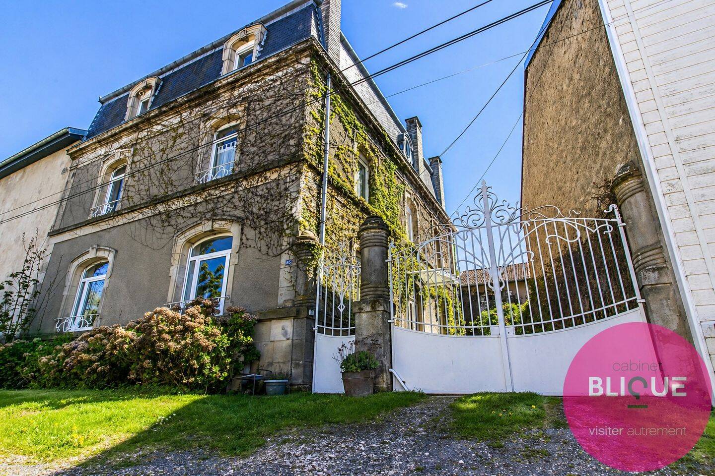 Maison 10 pièces 289 m² · à Domèvre-sur-Vezouze · 289 m² · 249 000 €