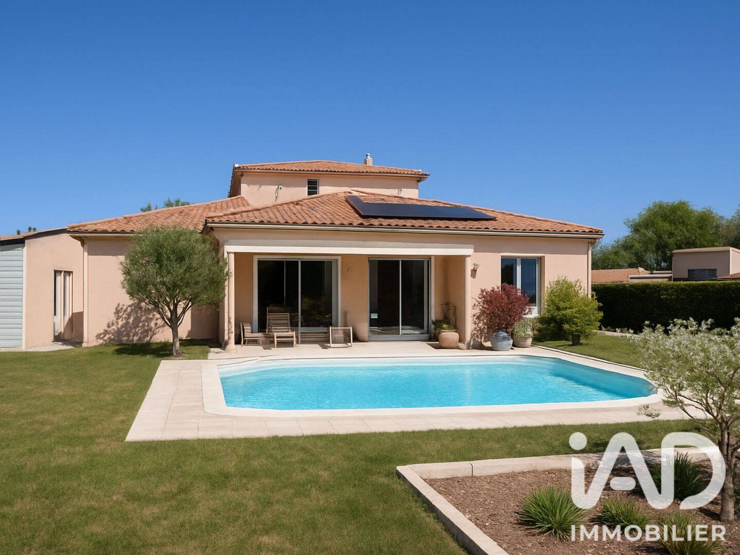 Maison 6 pièces 196 m² · à Landiras · 196 m² · 405 000 €