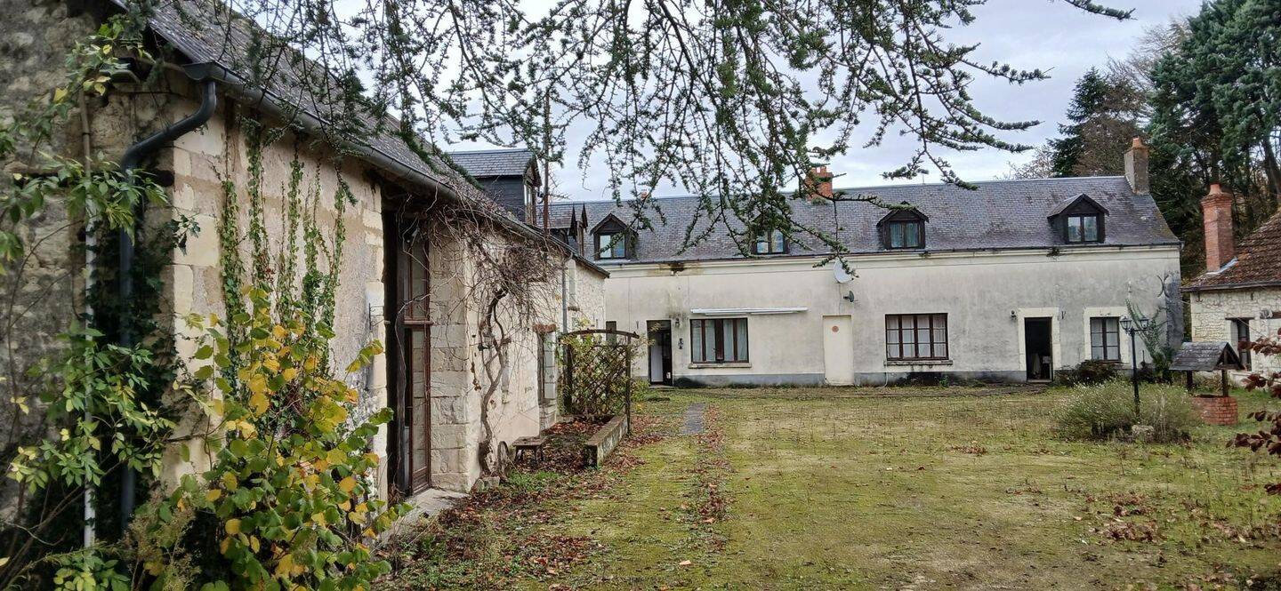 Maison 20 pièces 442 m² · à Noyant-Villages · 442 m² · 306 000 €