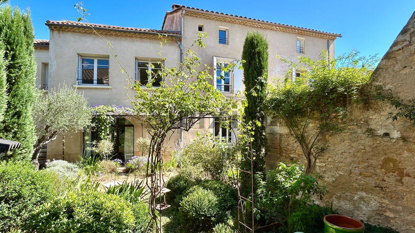 Maison 8 pièces 215 m² · à Uzès · 215 m² · 798 000 €