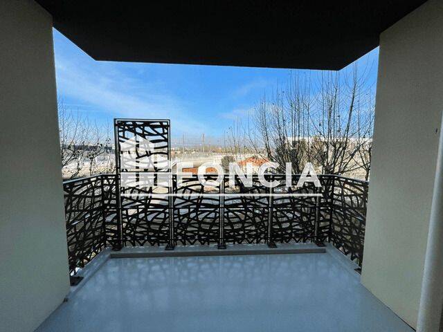 Appartement 3 pièces 61 m² · à Cenon · 60,6 m² · 910 €/mois