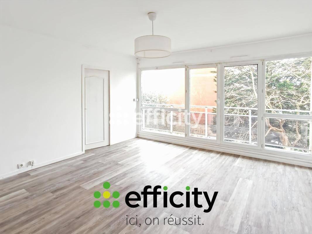 Appartement 2 pièces 54 m² · à Le Petit-Quevilly · 53,5 m² · 82 000 €