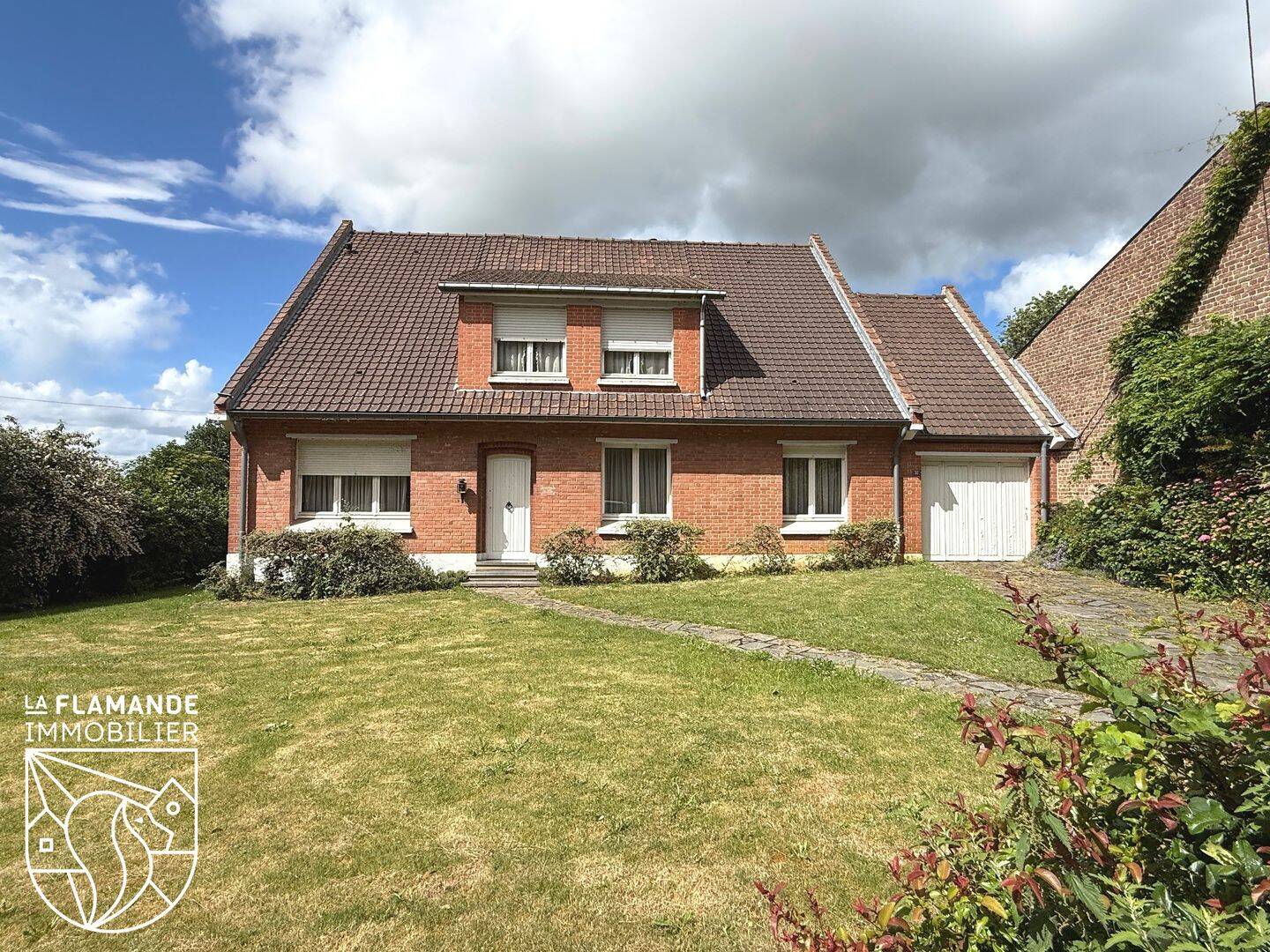 Maison 8 pièces 180 m² · à Cassel · 180 m² · 275 000 €
