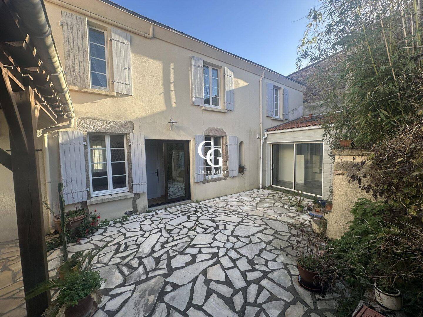 Maison 5 pièces 135 m² · à Vieillevigne · 135 m² · 189 000 €