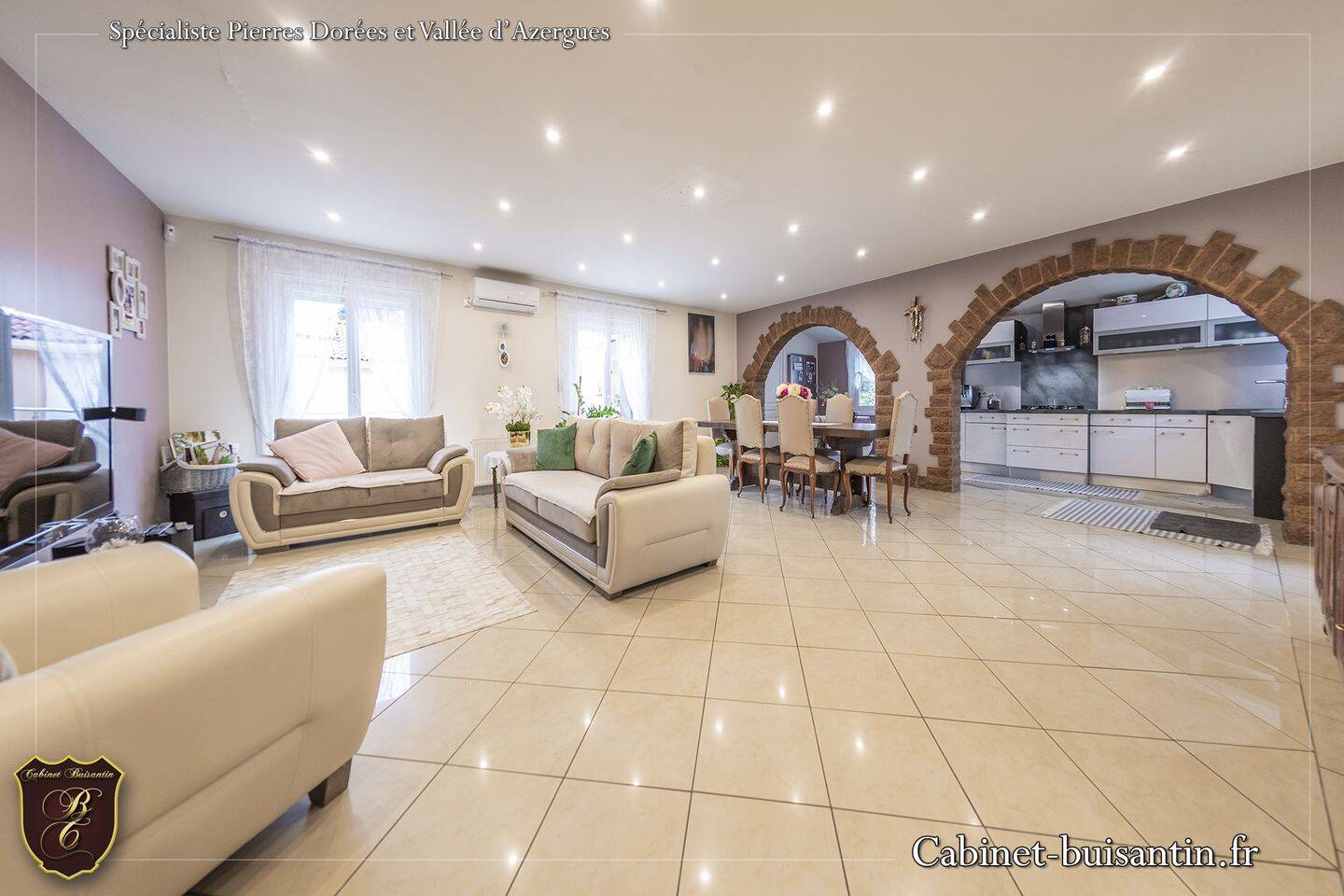 Maison 5 pièces 136 m² · à Val d'Oingt · 136 m² · 375 000 €