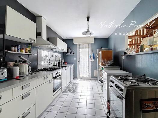 Maison de ville à vendre 195 500 € 6 pièces 4 chambres 104 m² 375 m² de terrain La Gacilly 56200