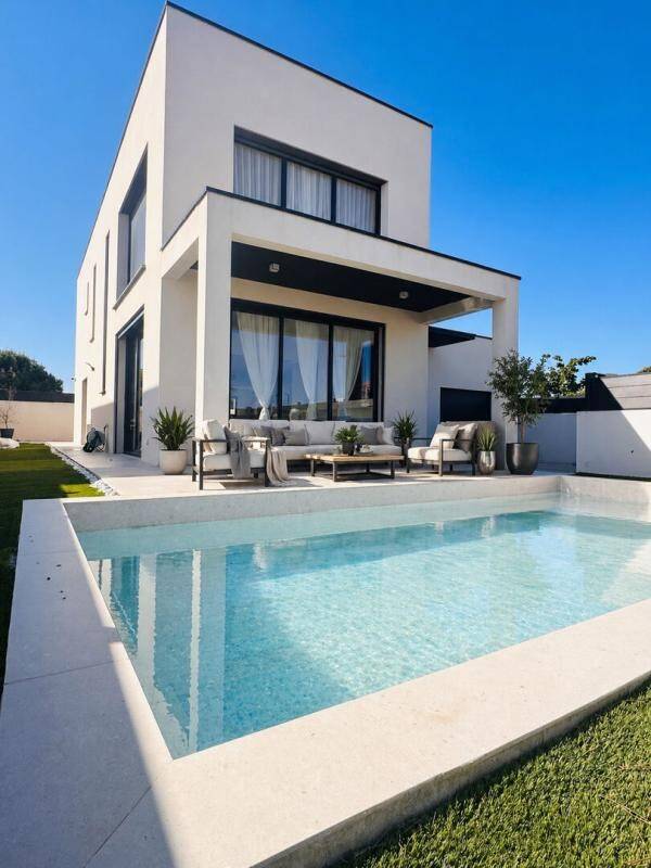 Maison 6 pièces 143 m² · à Sérignan · 142,7 m² · 647 000 €