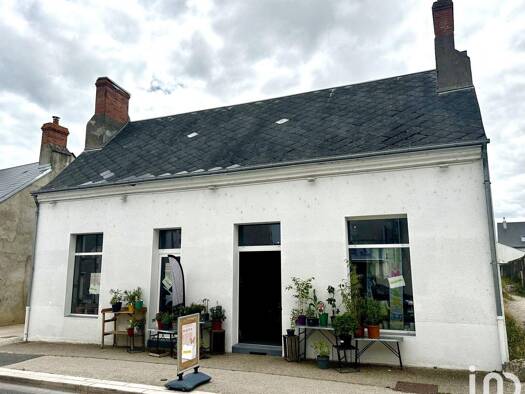 Local d'activités à vendre 50 000 € 110 m² d'espace de stockage Le Bourg Est Ingré 45140