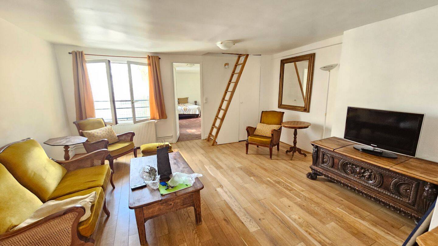 Appartement 5 pièces 120 m² · à Paris 3ème Arrondissement · 120 m² · 3 410 €/mois