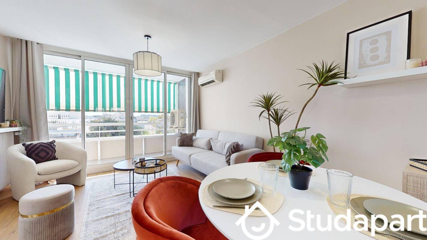 1 pièce 9 m² · à Lyon 8ème Arrondissement · 9 m² · 590 €