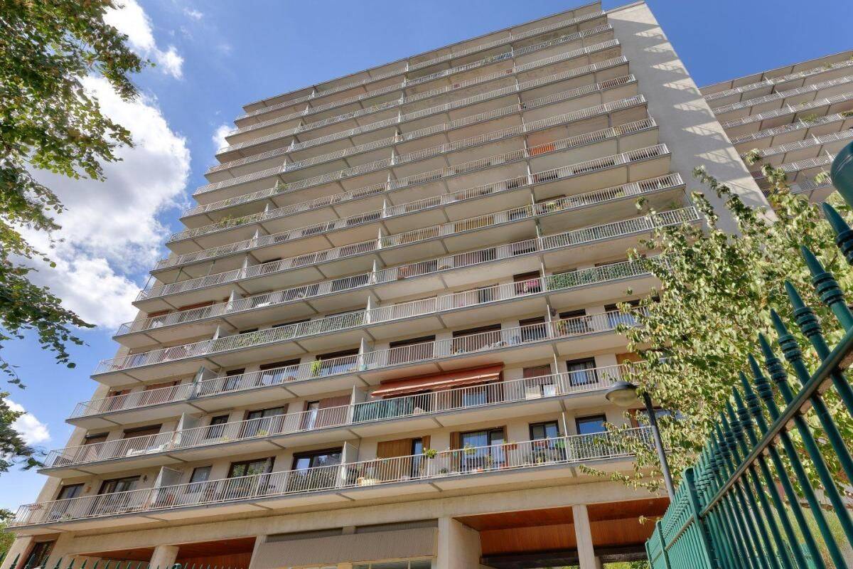 Appartement 3 pièces 59 m² · à Saint-Denis · 59 m² · 85 000 €