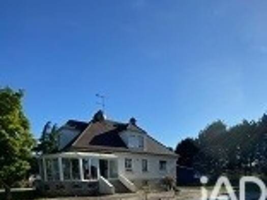 Maison à vendre 218 500 € 5 pièces 4 chambres 190 m² 3 218 m² de terrain Le Prieure Est-Ecarts Saint-Florentin 89600