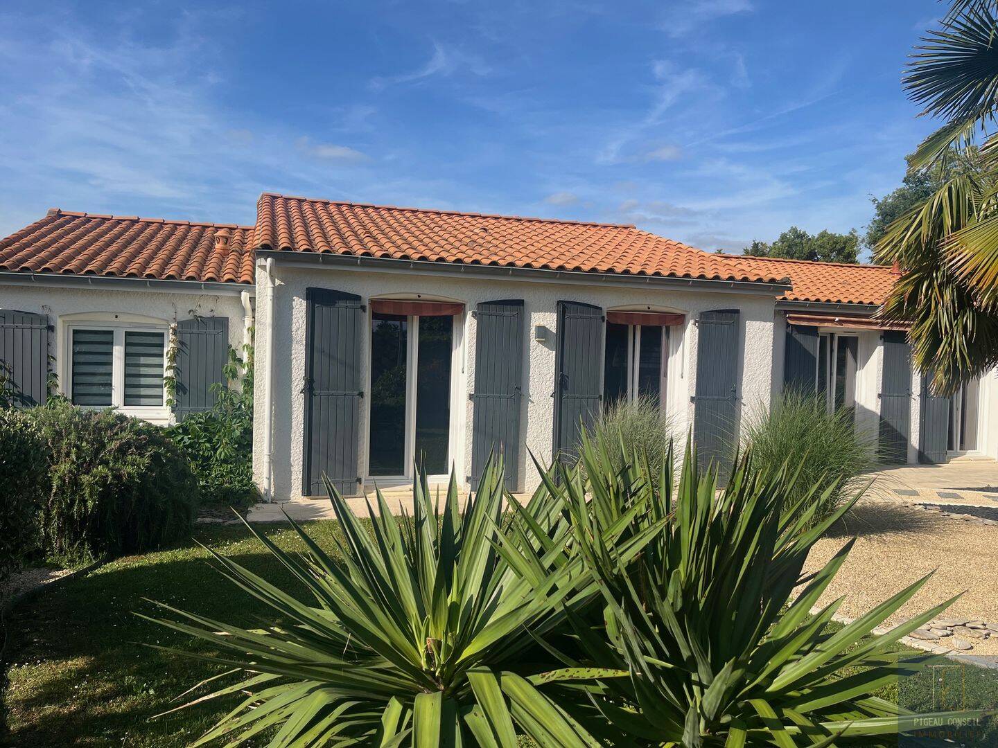 Maison 5 pièces 127 m² · à Vouillé · 127 m² · 349 000 €