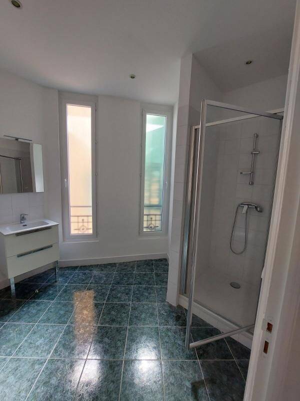 Appartement 3 pièces 67 m² · à Nice · 67 m² · 1 060 €