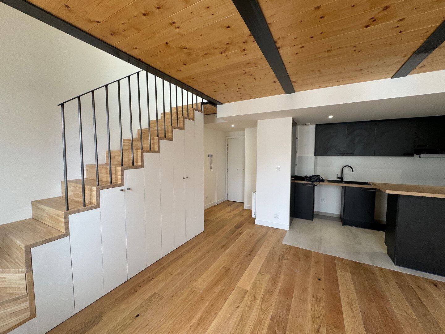 Appartement 2 pièces 41 m² · à Paris 7ème Arrondissement · 41 m² · 2 000 €/mois