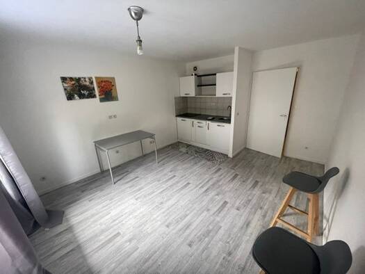 Appartement à louer - logement étudiant 639 € 1 pièce 24 m² Étage 1/3 Mairie Rouxel-Sud Est Pontault-Combault 77340