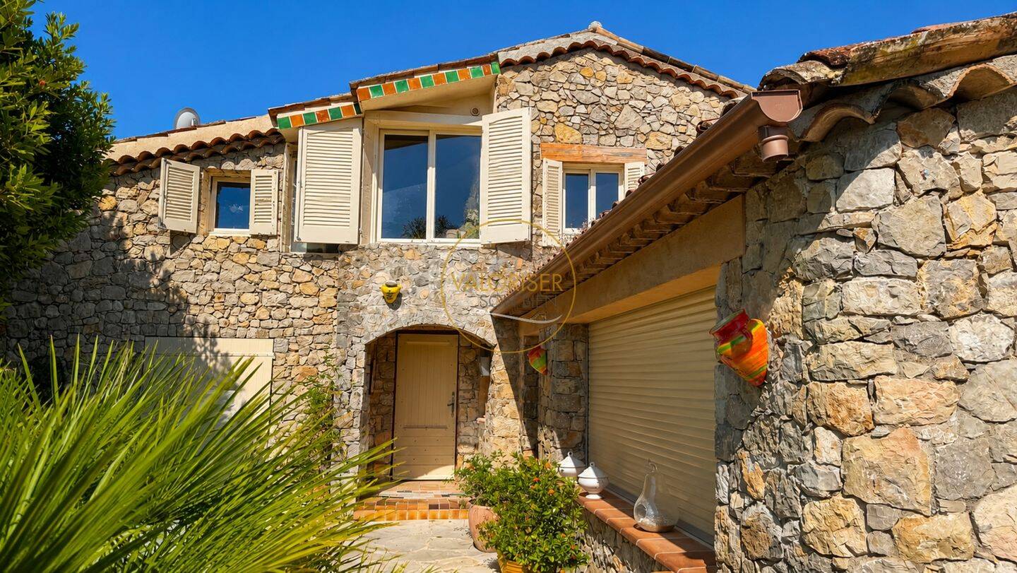 Maison 7 pièces 192 m² · à Grasse · 191,6 m² · 1 200 000 €