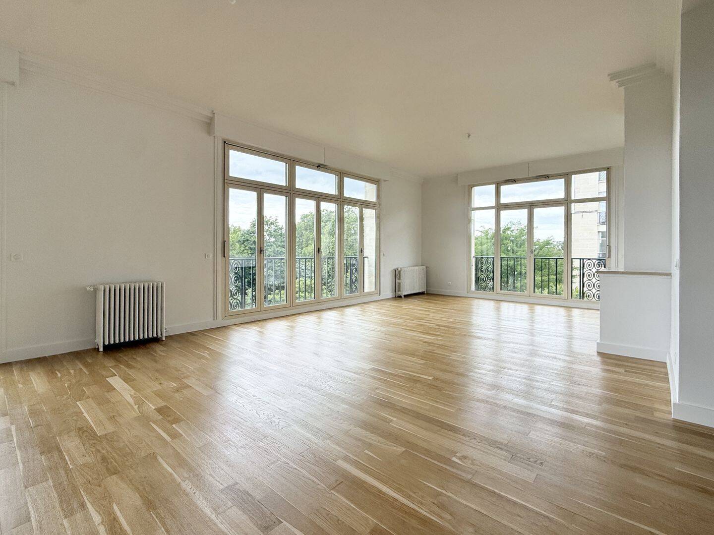 Appartement 6 pièces 241 m² · à Neuilly-sur-Seine · 241 m² · 6 100 €