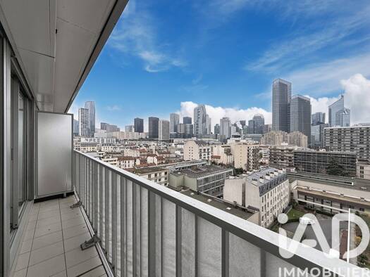 Appartement à vendre 220 000 € 1 pièce 29 m² Étage 8/19 Front de Seine-Bellini Puteaux 92800