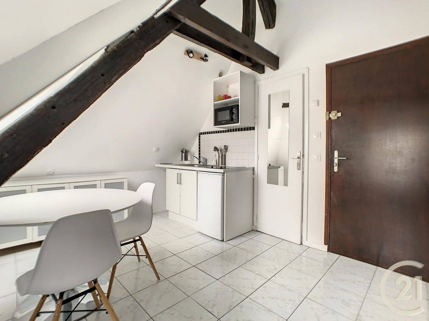 Appartement 1 pièce 21 m² · à Compiègne · 20,9 m² · 555 €