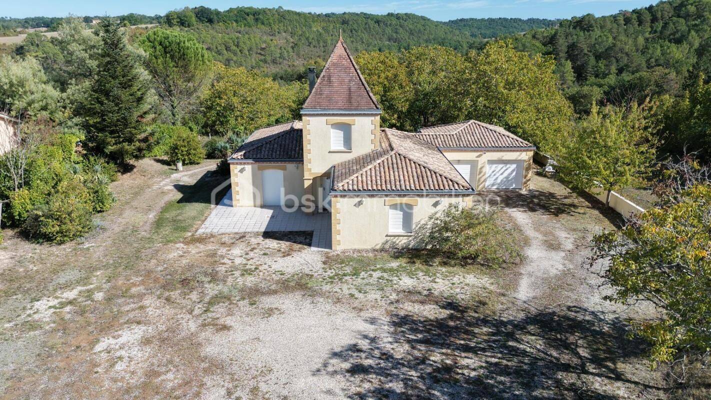 Maison 5 pièces 123 m² · à Saint-Astier · 123 m² · 285 000 €